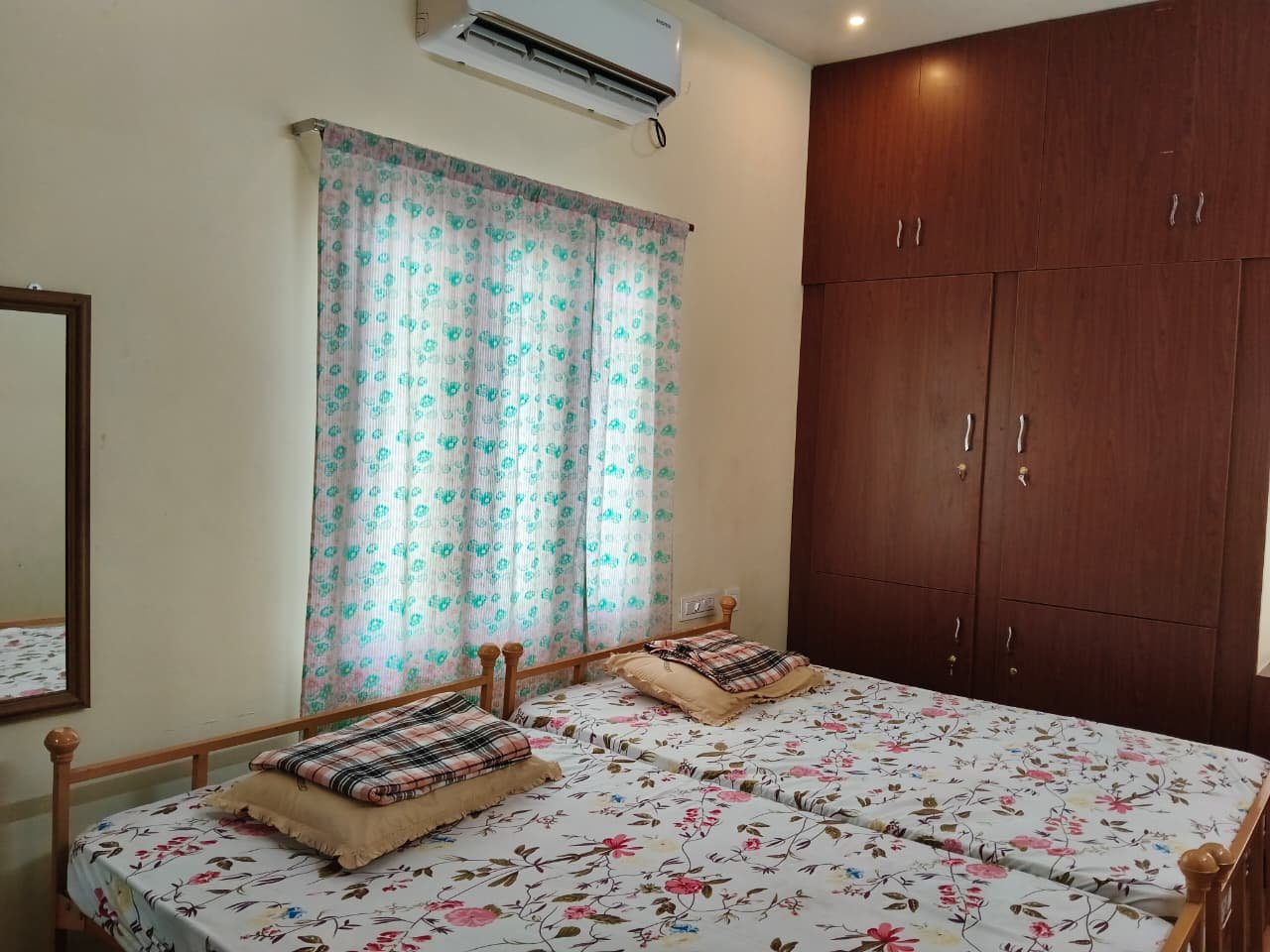 Bright room with natural daylight